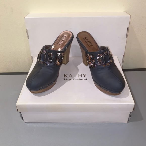 Kathy Van Zeeland VCADY Embellished Clogs, Size 7.5, Color: Blue - Picture 3 of 15